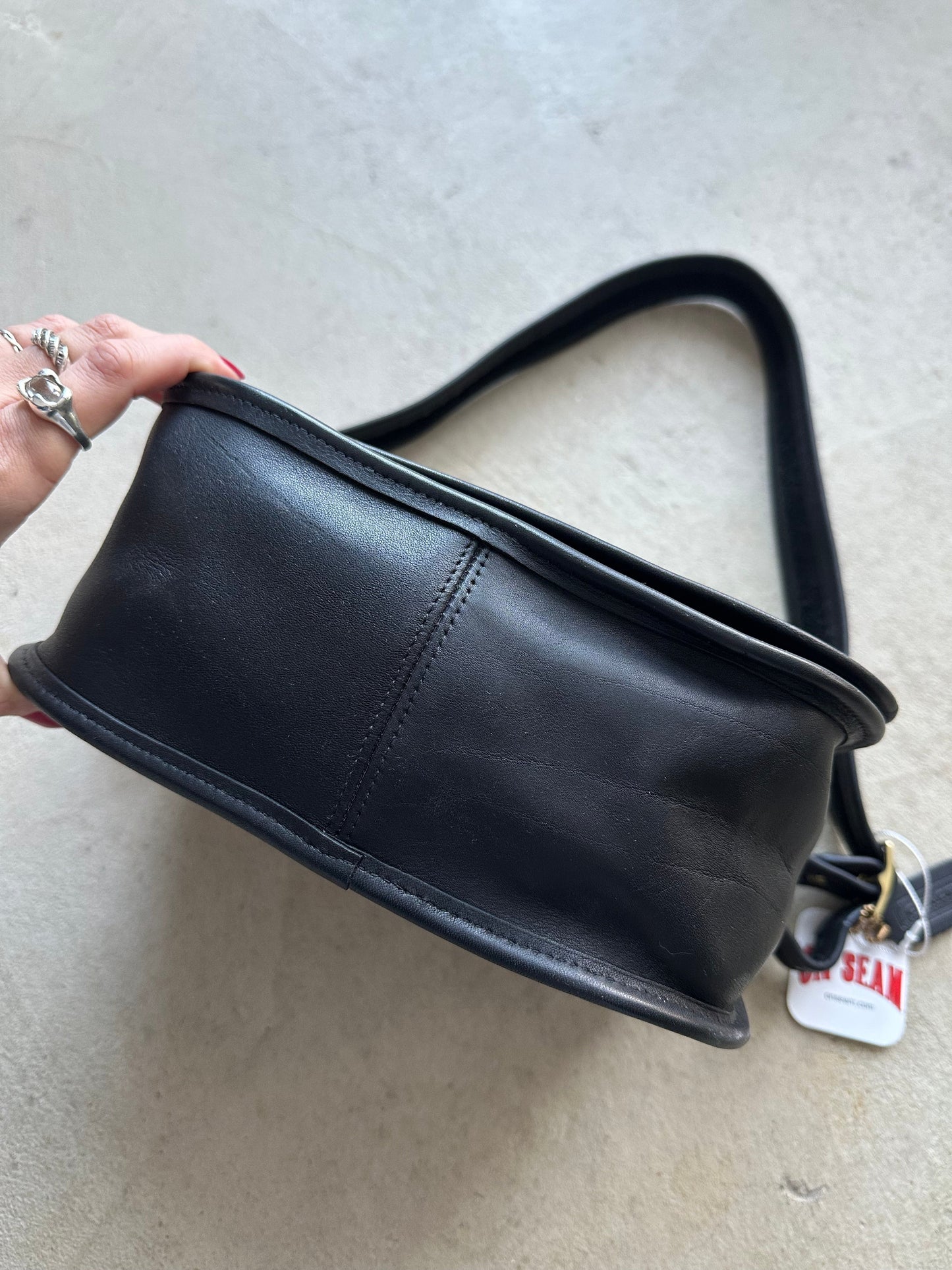 vintage coach black classic shoulder bag