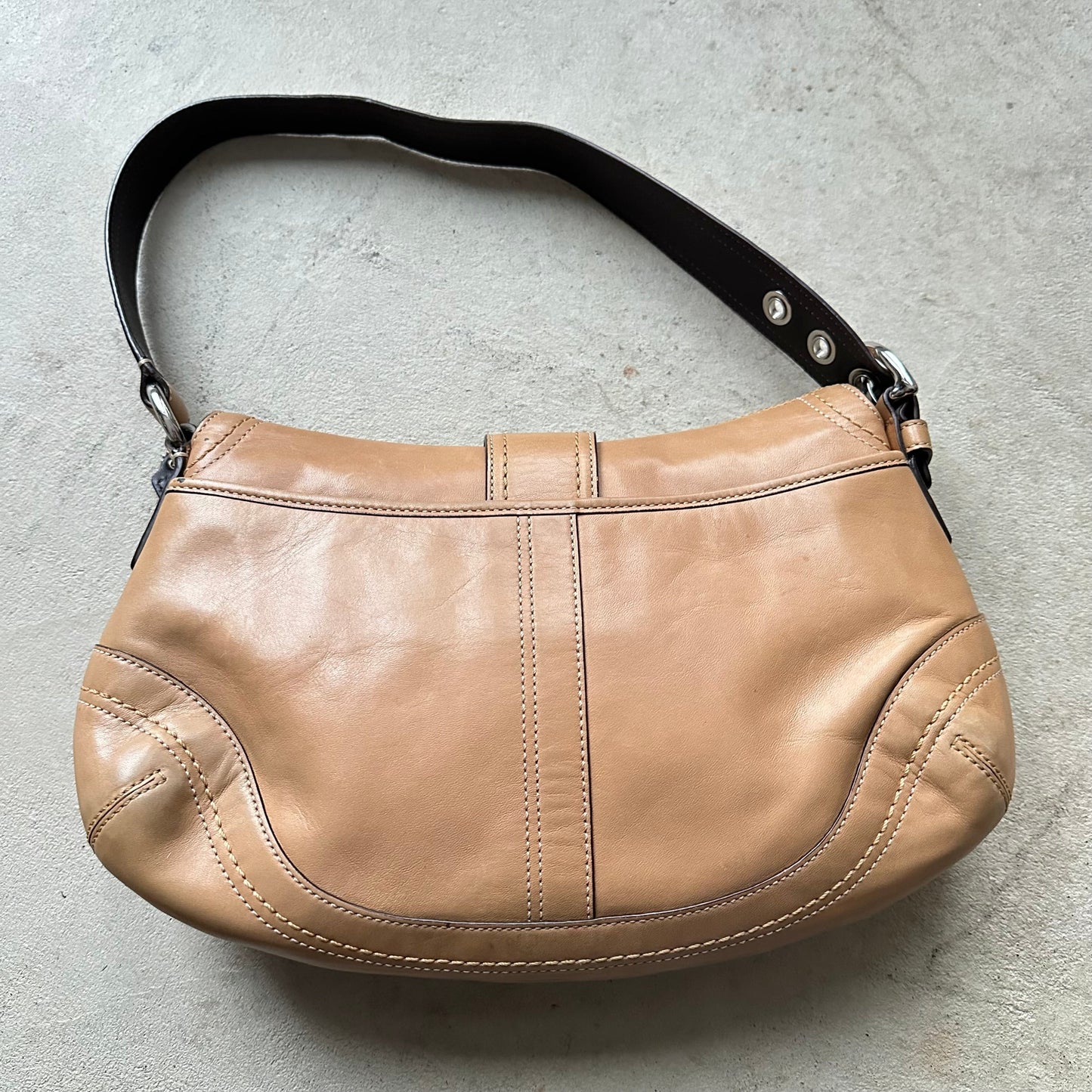 vintage y2k coach tan leather soho shoulder bag