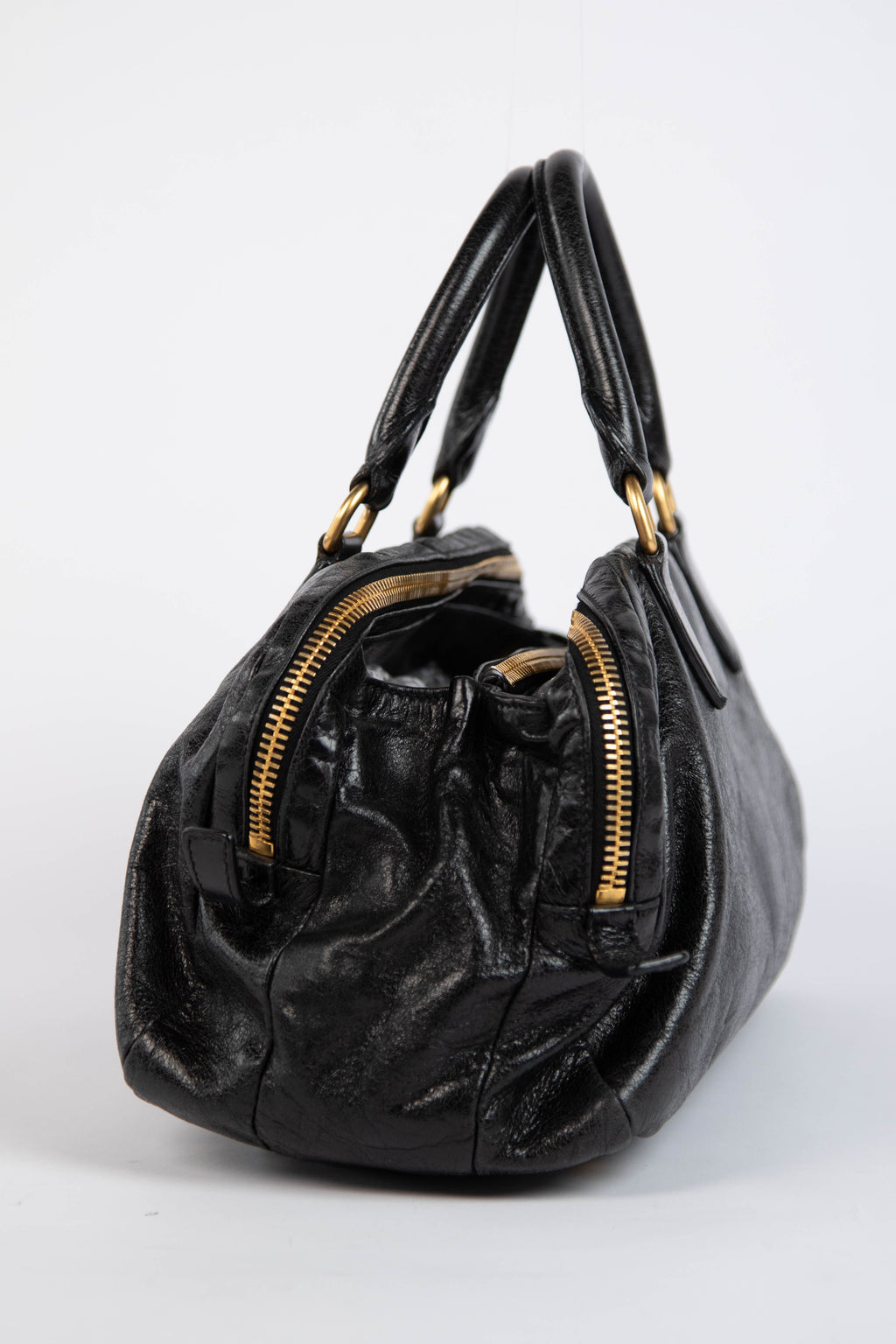 🔥 Pre-owned 2000s Miu Miu Black Leather Shoulder Bag 🔥