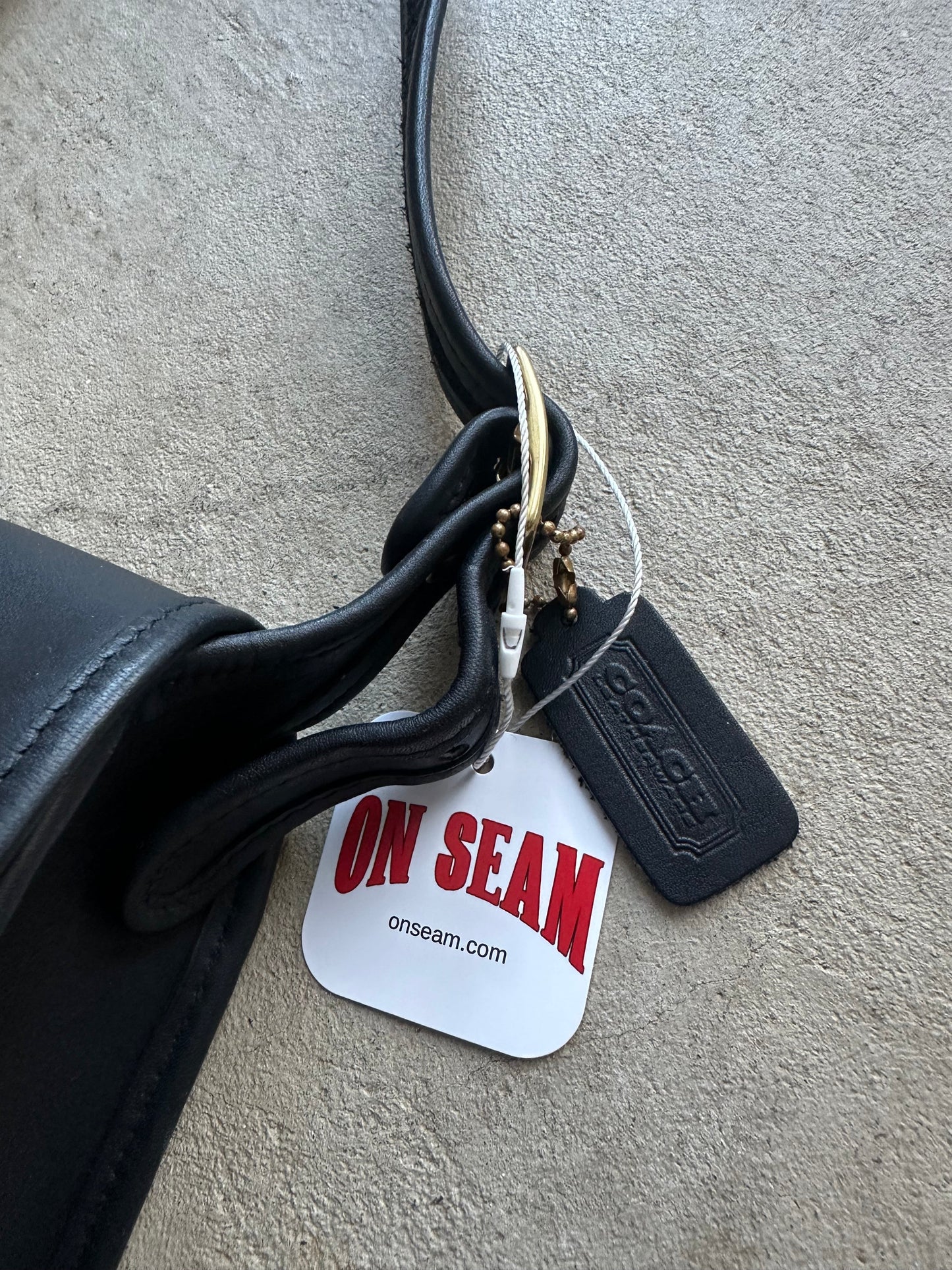 vintage coach black classic shoulder bag