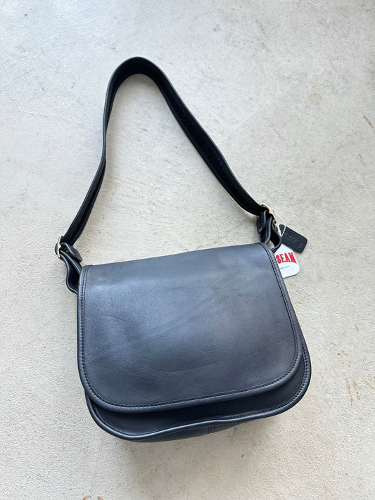 vintage coach black classic shoulder bag