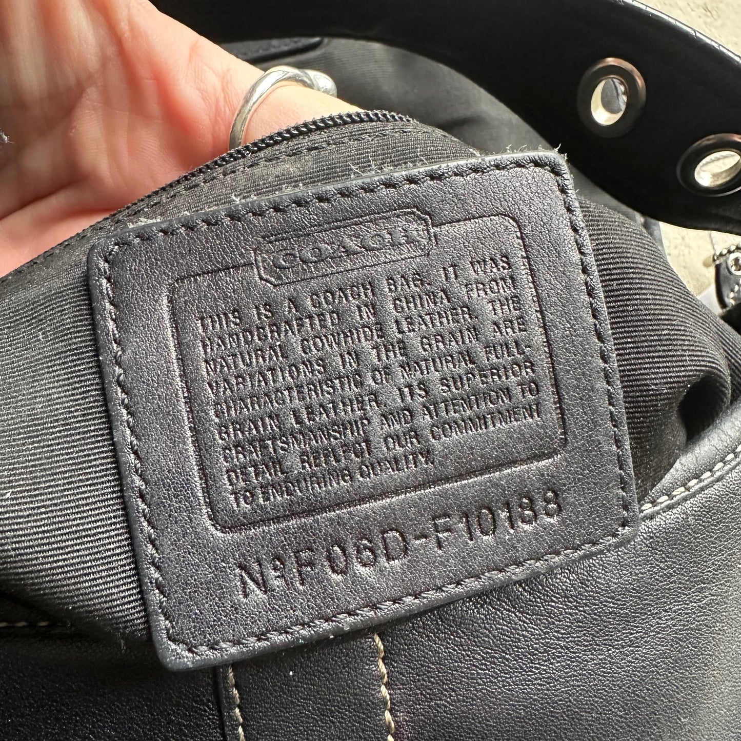 vintage y2k coach black mini soho leather shoulder bag 30