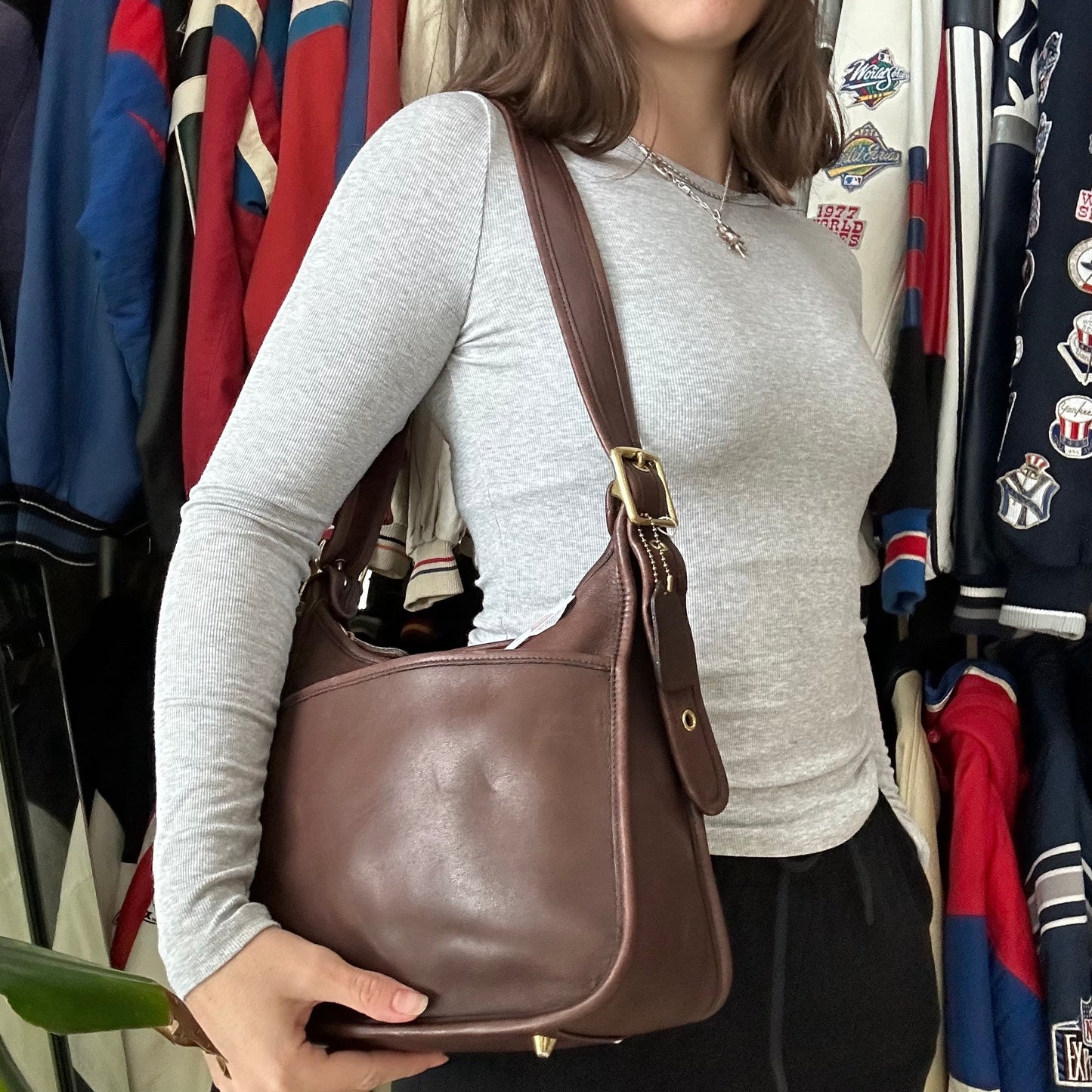 vintage coach ergo style black leather shoulder bag 9967