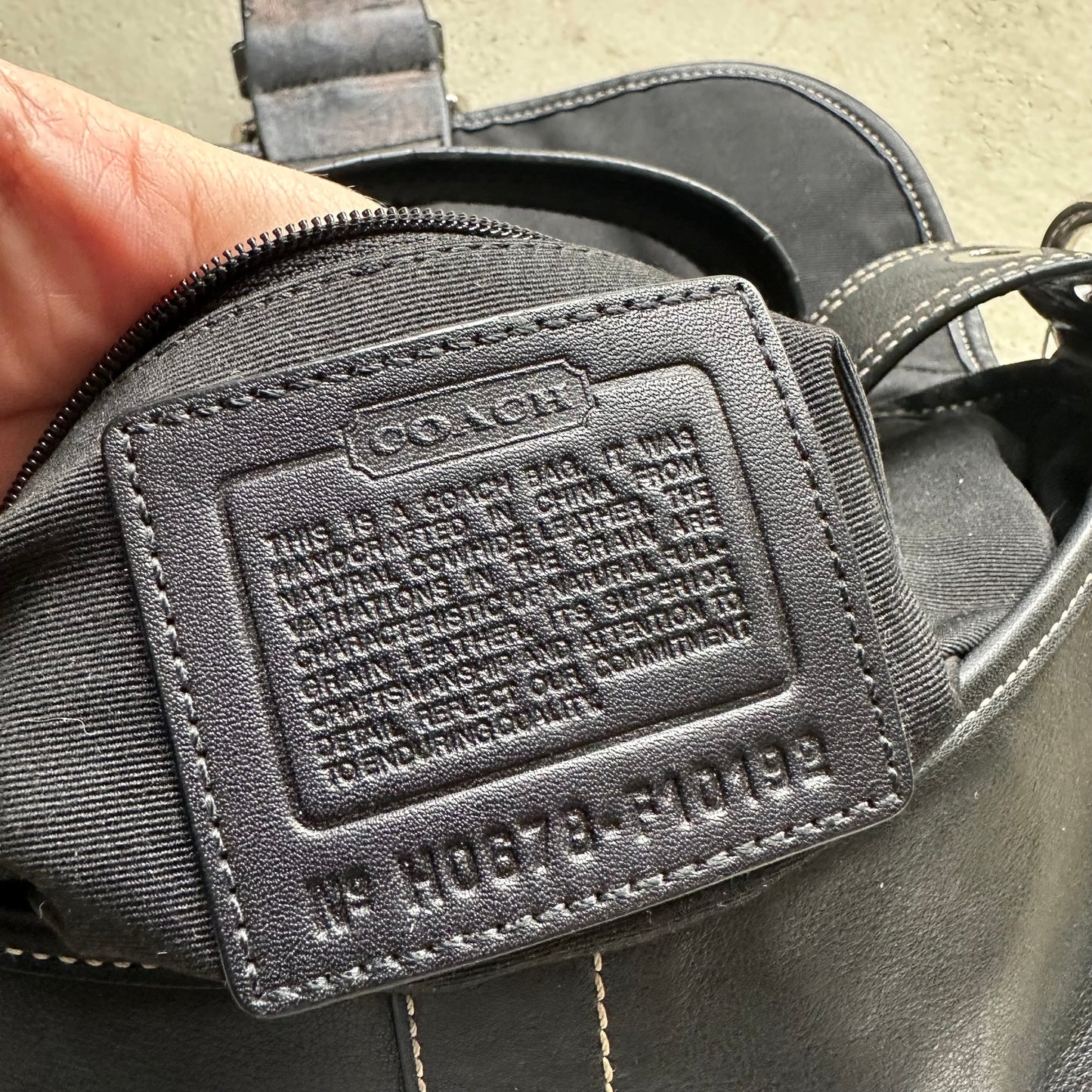 vintage y2k coach black leather soho shoulder bag 25