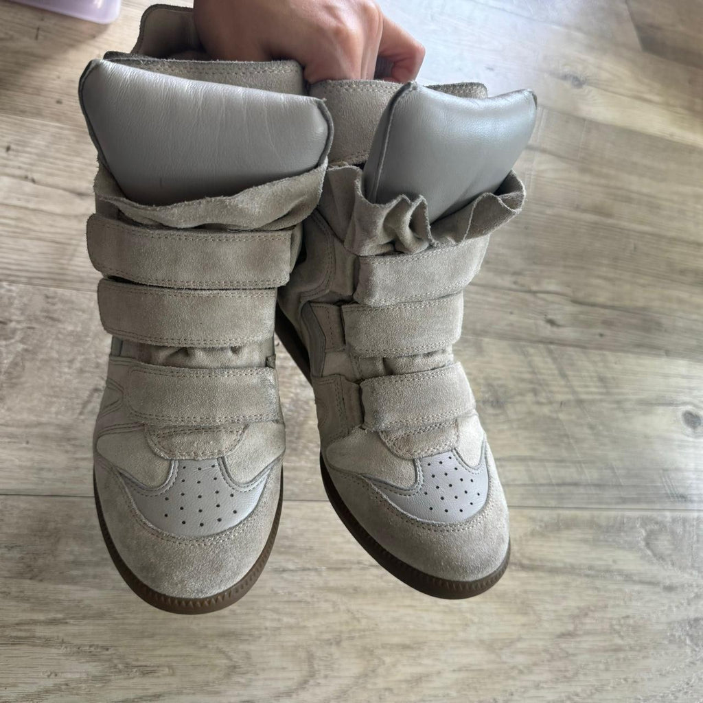 Authentic Isabel Marant Bekett Wedge Sneakers – Ecru