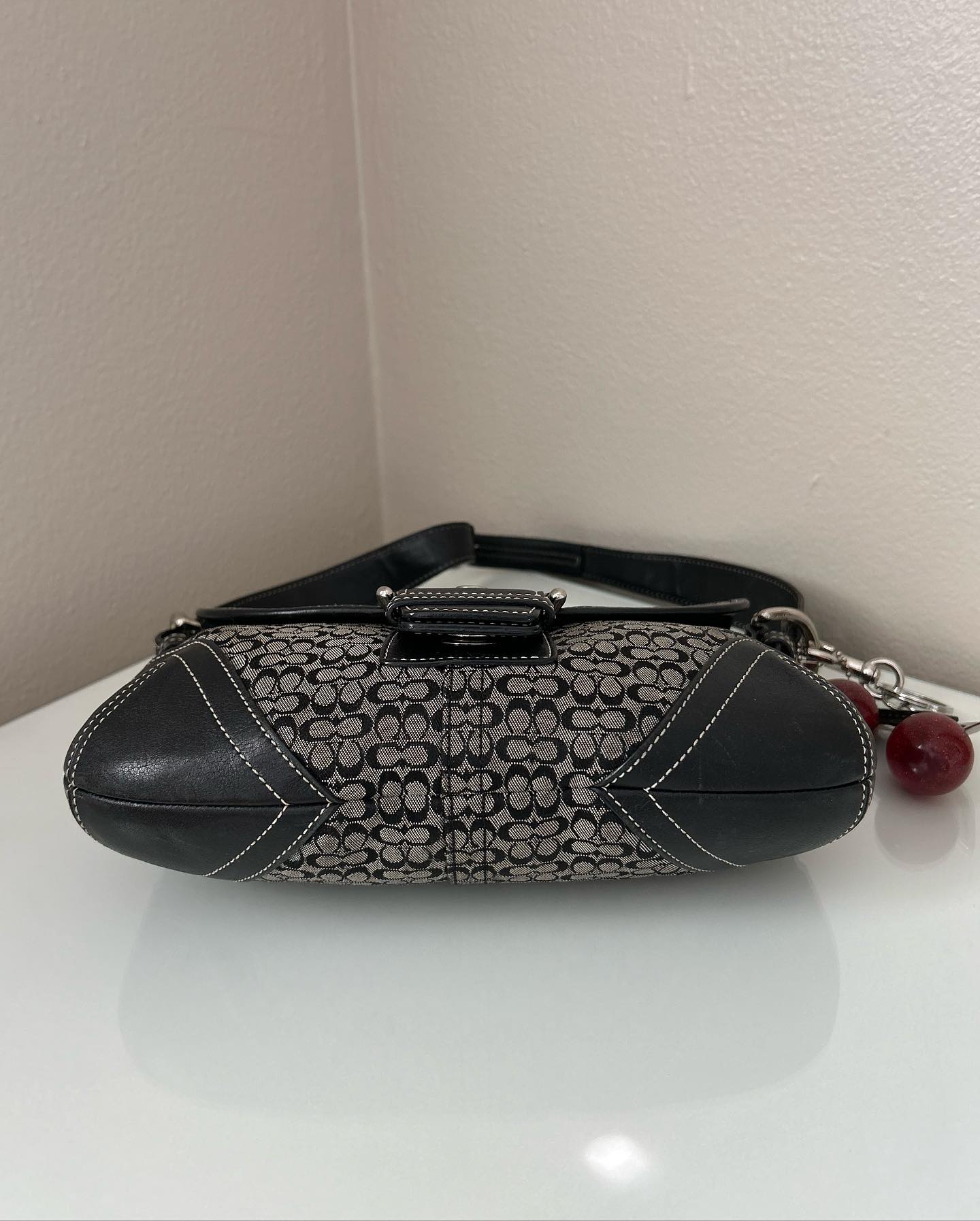 coach black and grey vintage bag 1