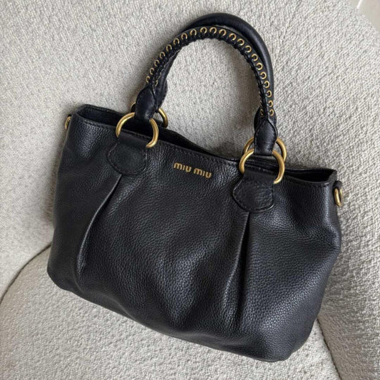 🔥 Authentic Miu Miu Vitello Leather Black Shoulder Bag Pre-owned 🔥