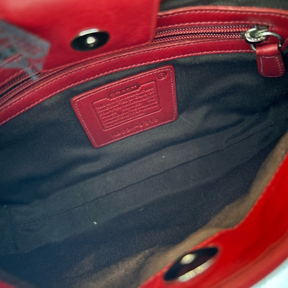 vintage coach hampton cherry red shoulder bag 🍒