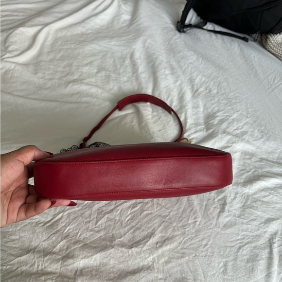 vintage coach hampton cherry red shoulder bag 🍒