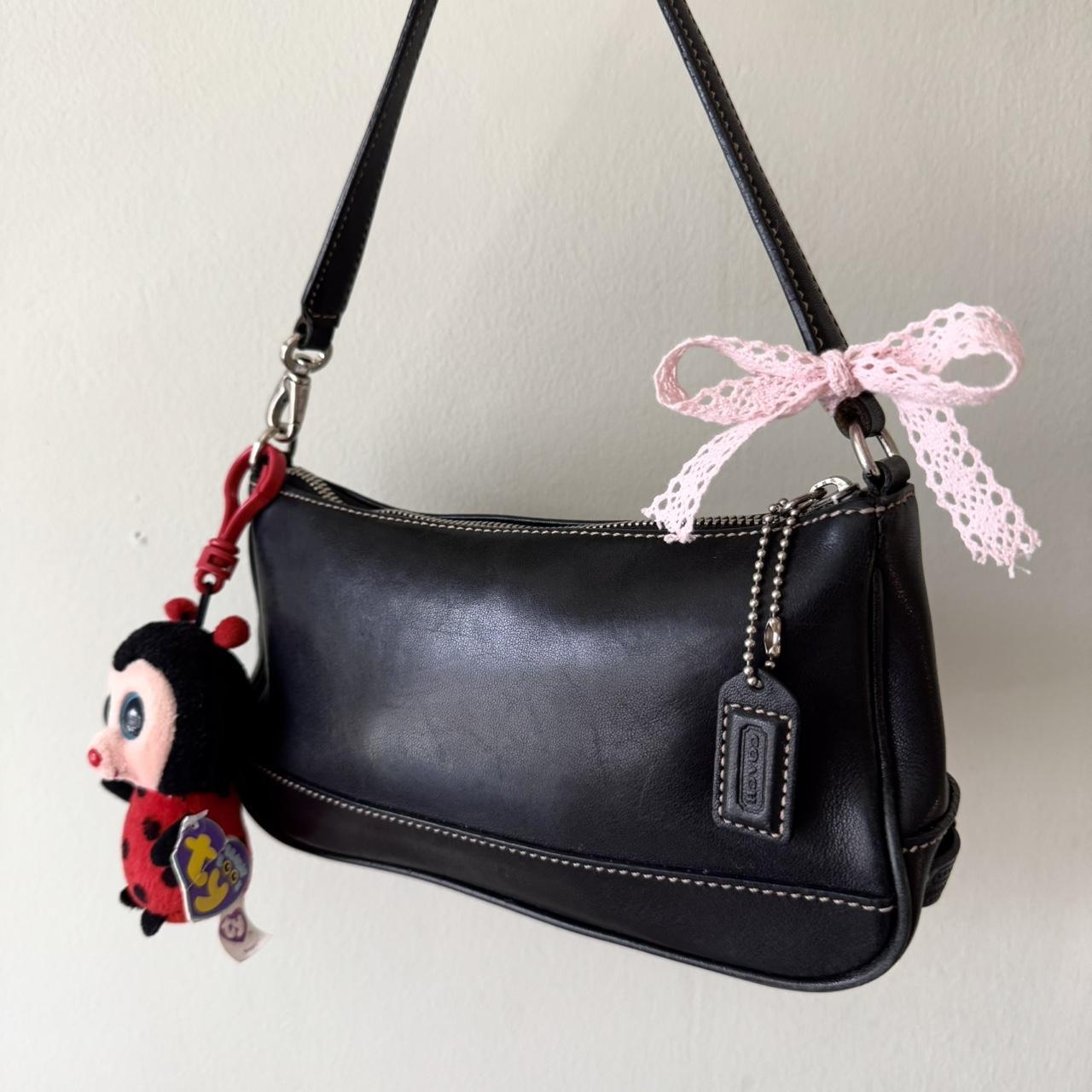 Vintage Y2K Coach Demi baguette in black leather!