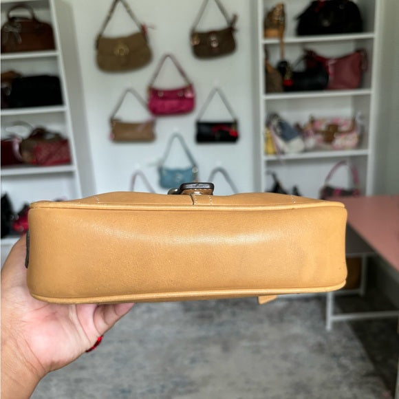 y2k coach demi buckle tan leather bag 🍒
