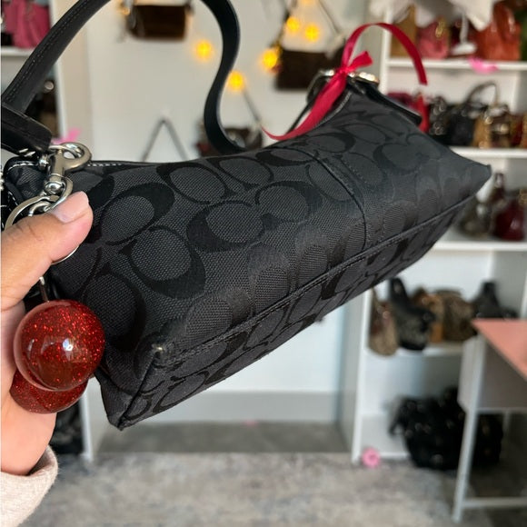 y2k coach east west black signature shoulder bag 🍒