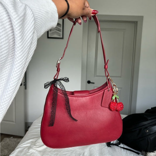 vintage coach hampton cherry red shoulder bag 🍒