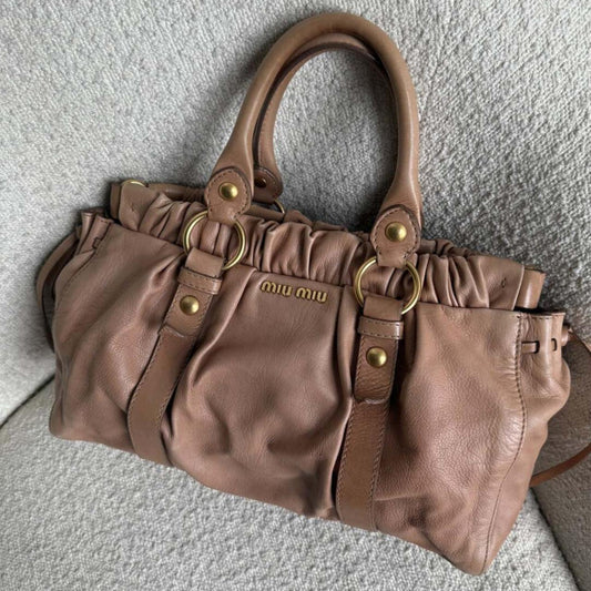 🔥 Authentic Miu Miu Vitello Light Pink Leather Handbag Pre-owned 🔥