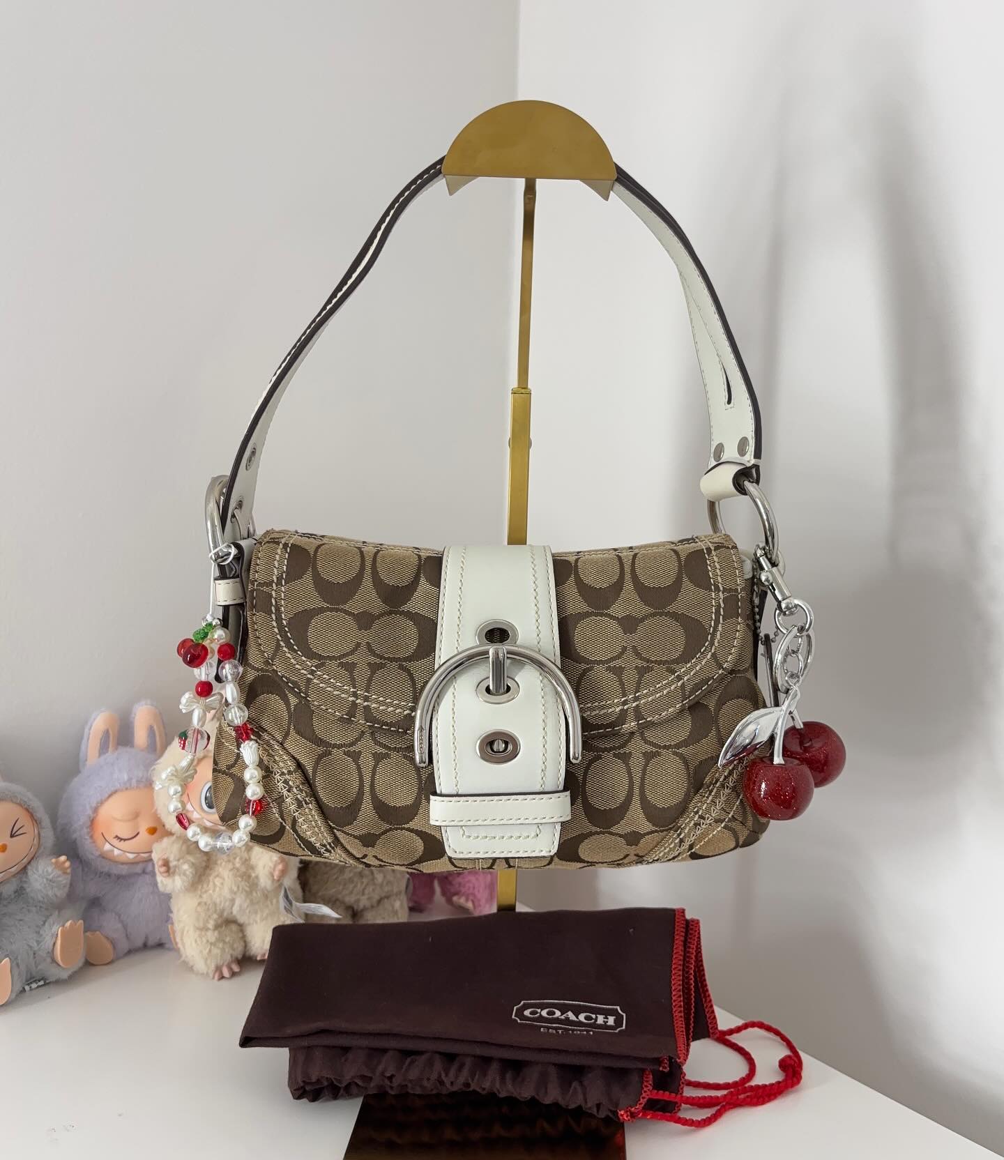tan coach vintage bag 2